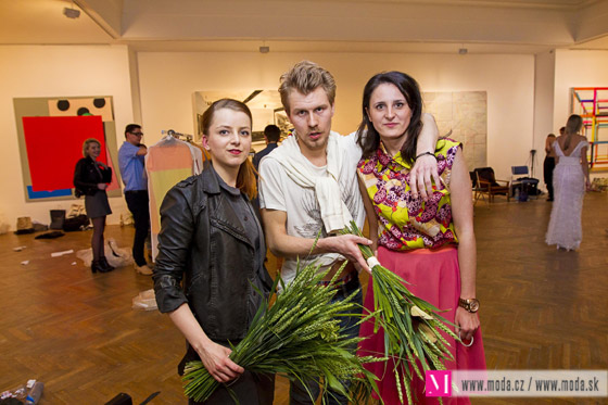 Návrhárske trio LaFormela zľava Antonín Soukup Katarína Ravasová a Mirka Kohutiarová