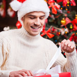 Tipy na vianočné darčeky pre mužov – nielen módne oblečenie!