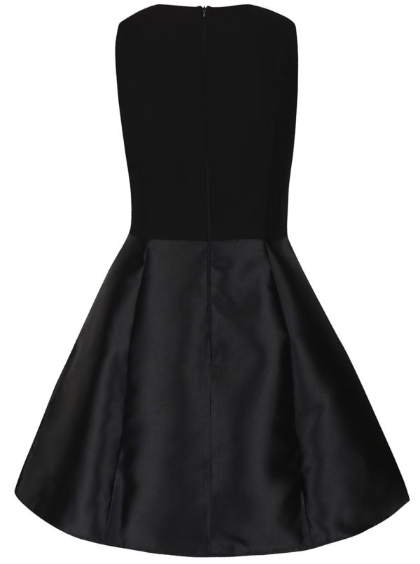 Čierne šaty s čipkou AX Paris