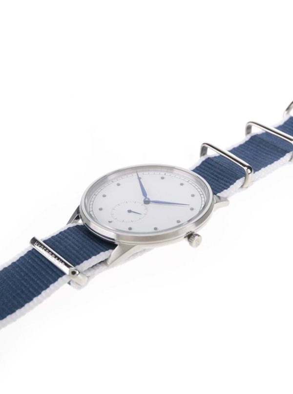Pánske hodinky v striebornej farbe s bielo-modrým textilným remienkom HYPERGRAND