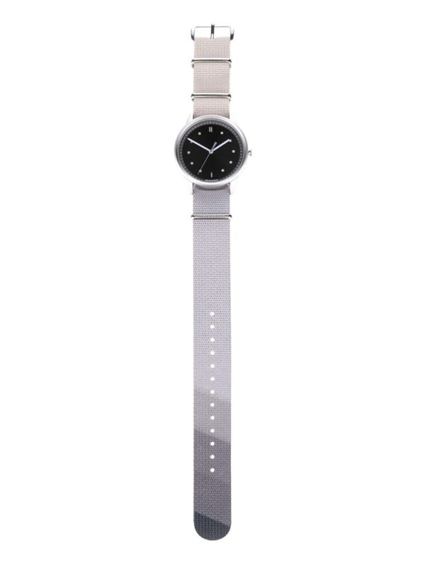 Pánske hodinky v striebornej farbe s textilným remienkom HYPERGRAND