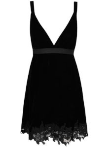 Čierne zamatové šaty s čipkou Miss Selfridge
