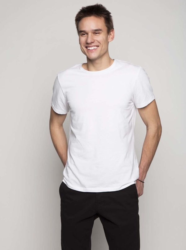 Súprava dvoch slim fit tričiek pod košeľu v bielej farbe s okrúhlym výstrihom Blend