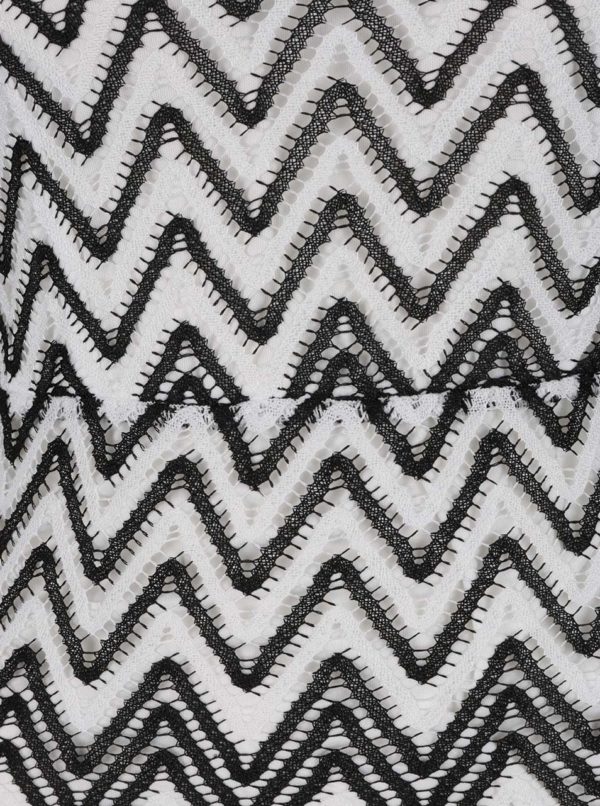 Čierno-biele čipkované maxišaty Mela London