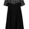 Čierne plus size šaty s priesvitným kvetovaným sedlom Goddiva