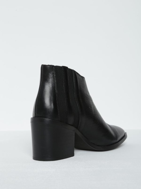 Čierne kožené členkové topánky na podpätku Selected Femme Elena