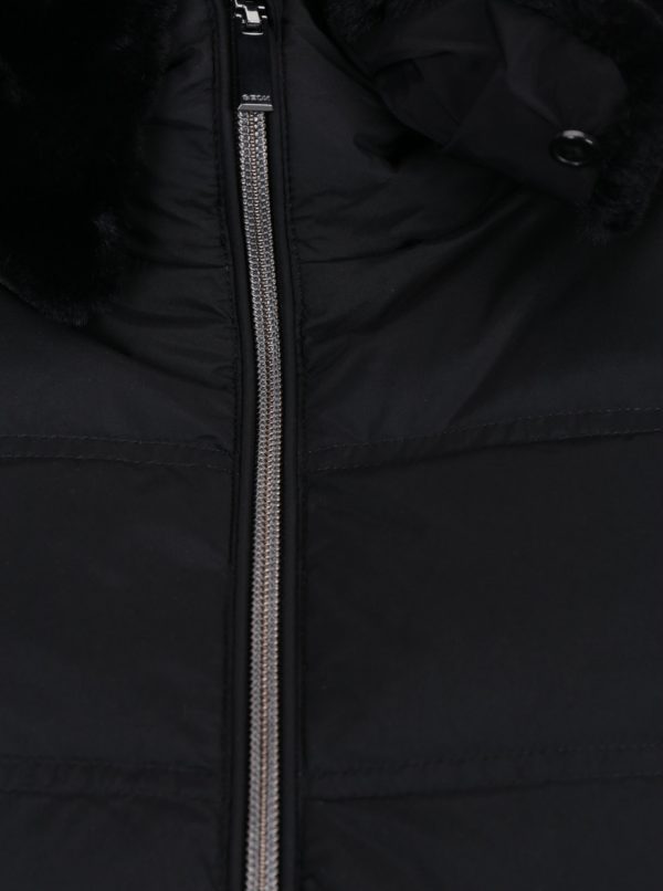 Čierny dámsky prešívaný funkčný páperový kabát s umelou kožušinou Geox