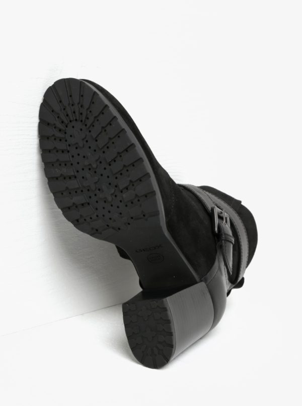 Čierne semišové členkové topánky na podpätku Geox New Lise