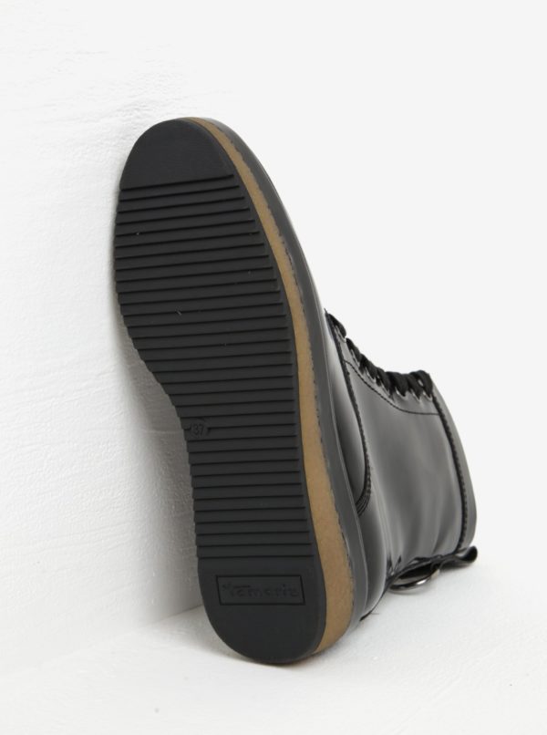 Čierne lesklé členkové topánky na platforme Tamaris