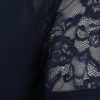Tmavomodré tričko s čipkou na ramenách Jacqueline de Yong Parvola