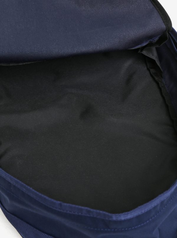 Tmavomodrý batoh s detailmi v semišovej úprave Puma 22 l