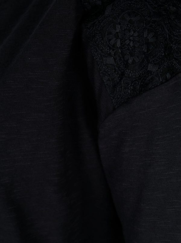 Tmavomodré dámske oversize tričko s čipkovými detailmi s.Oliver
