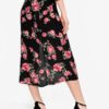 Čierna kvetovaná priesvitná sukňa s rozparkom Miss Selfridge