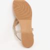 Remienkové sandále v zlatej farbe s koženými detailmi Dorothy Perkins