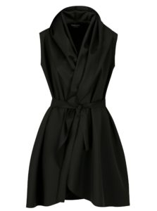 Čierne šaty so zavinovacím efektom Design by Lucie Jack