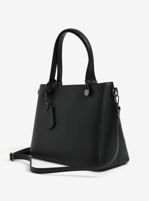 Čierna dámska kožená kabelka s detailmi v striebornej farbe KARA
