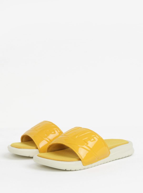 Žlté dámske šľapky Nike Benassi Jdi