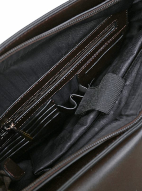 Tmavohnedý koženkový batoh Bobby Black