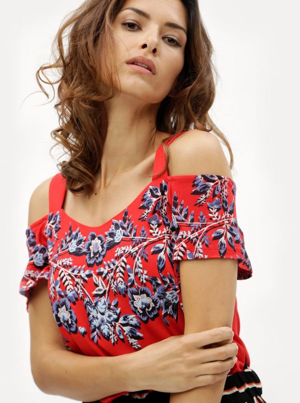 Červené kvetované dámske tričko s odhalenými ramenami M&Co
