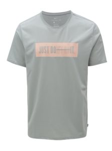Svetlosivé pánske funkčné tričko s potlačou Nike