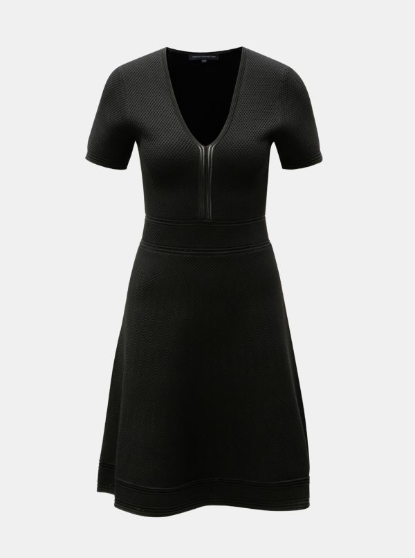 Čierne šaty s véčkovým výstrihom French Connection