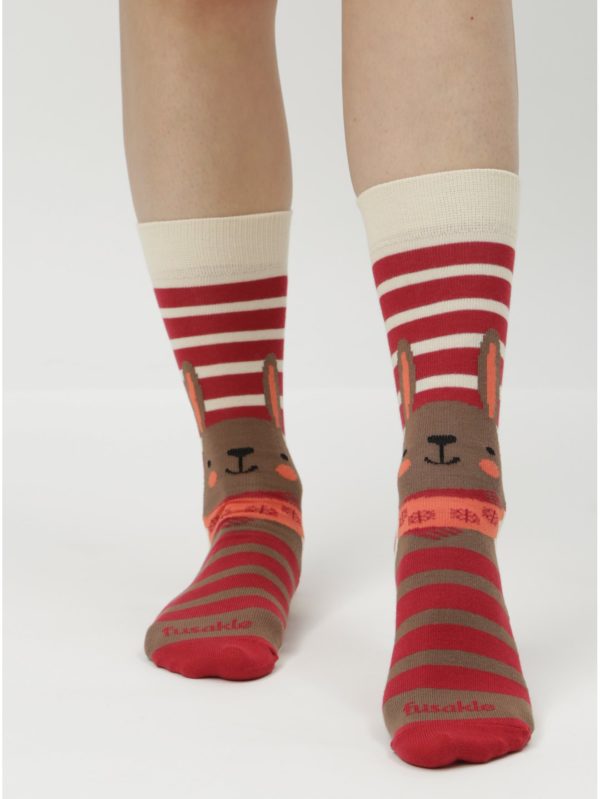 Krémovo–červené unisex ponožky Fusakle No pockaj zajo