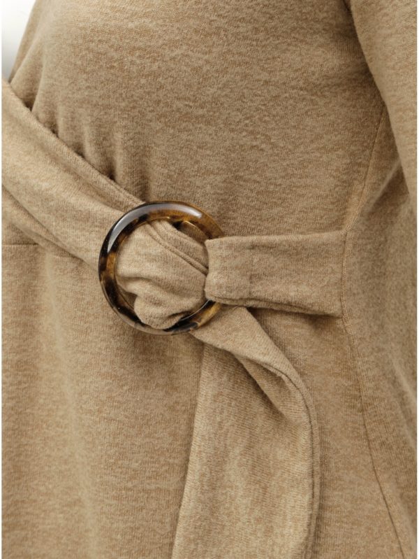 Béžový tenký sveter s ozdobnou sponou Dorothy Perkins Curve