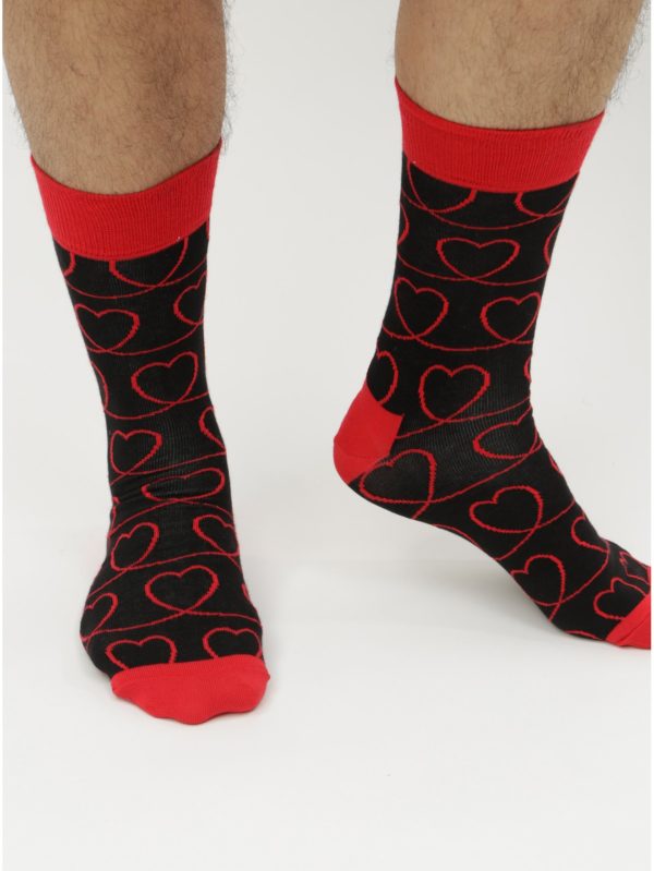 Balenie troch párov červeno–čiernych ponožiek Happy Socks I love you