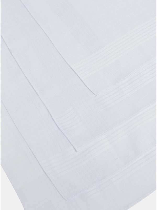 Balenie štyroch bielych vreckoviek Burton Menswear London