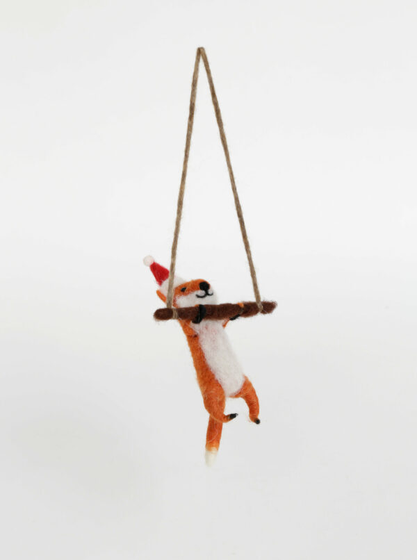 Oranžová vianočná dekorácia v tvare líšky Sass & Belle Festive Fox