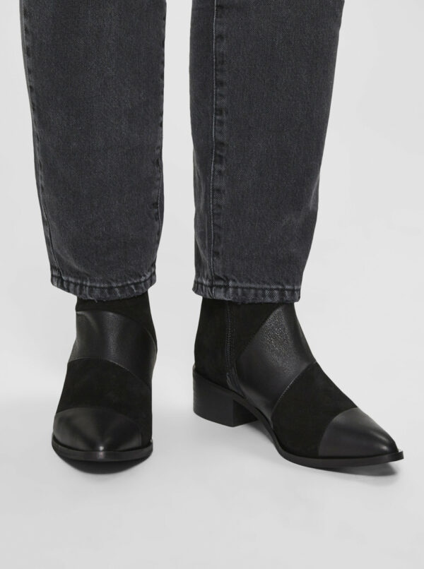 Čierne kožené členkové topánky Selected Femme Ellen