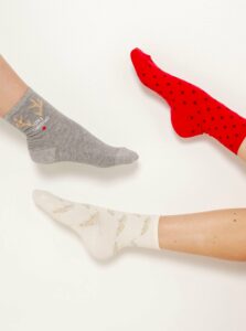 Sada troch ponožiek v šedej, bielej a červenej farbe CAMAIEU