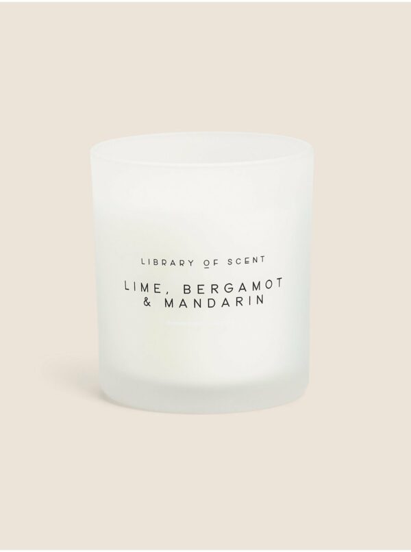 Biela vonná sviečka s vôňou limetky, bergamotu a mandarínky Marks & Spencer