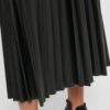 Čierna plisovaná koženková midi sukňa ONLY Nina