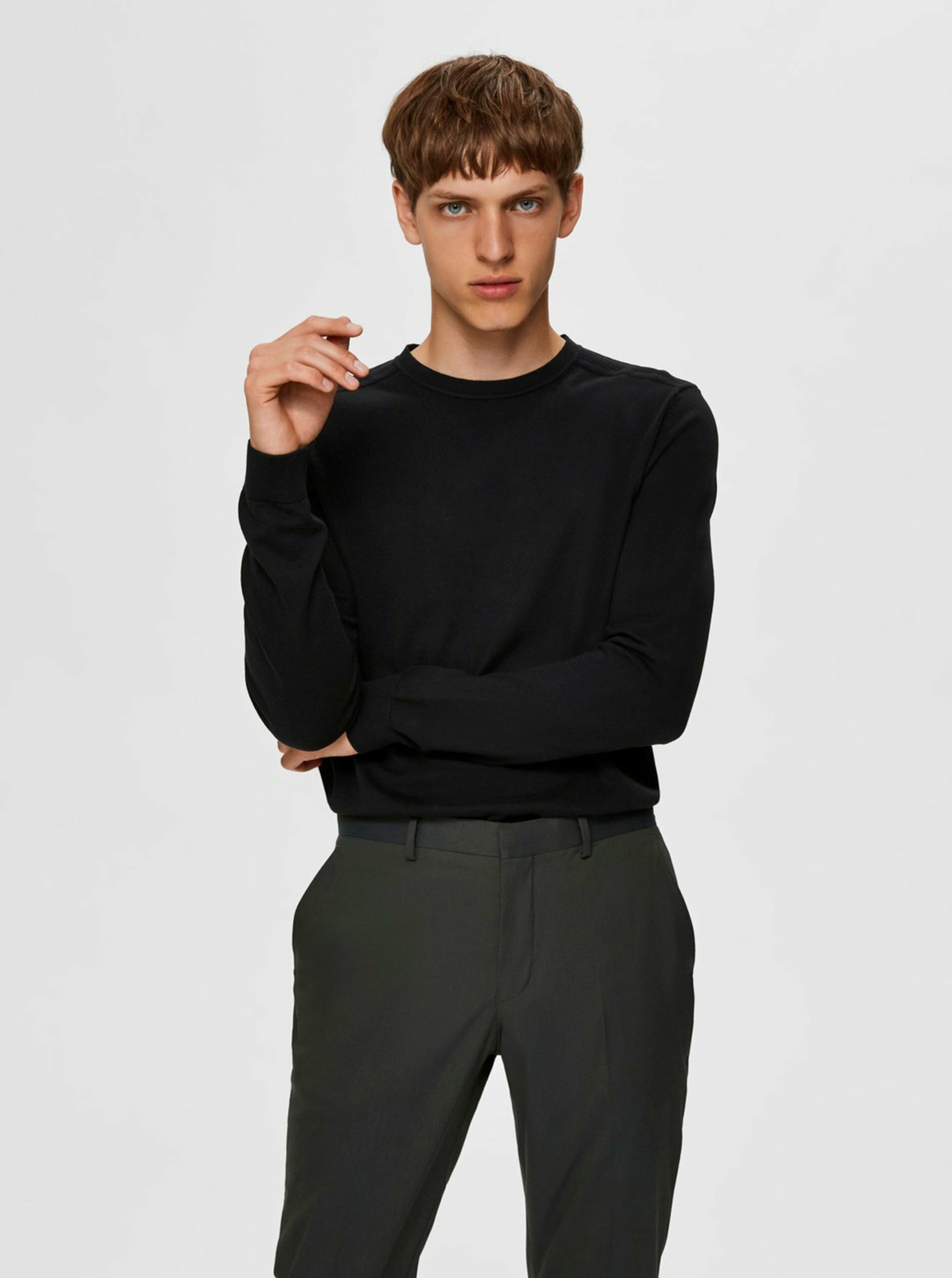 Čierny basic sveter Selected Homme Berg