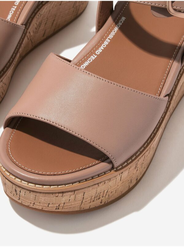 Béžové dámske kožené sandále na platforme FitFlop Eloise