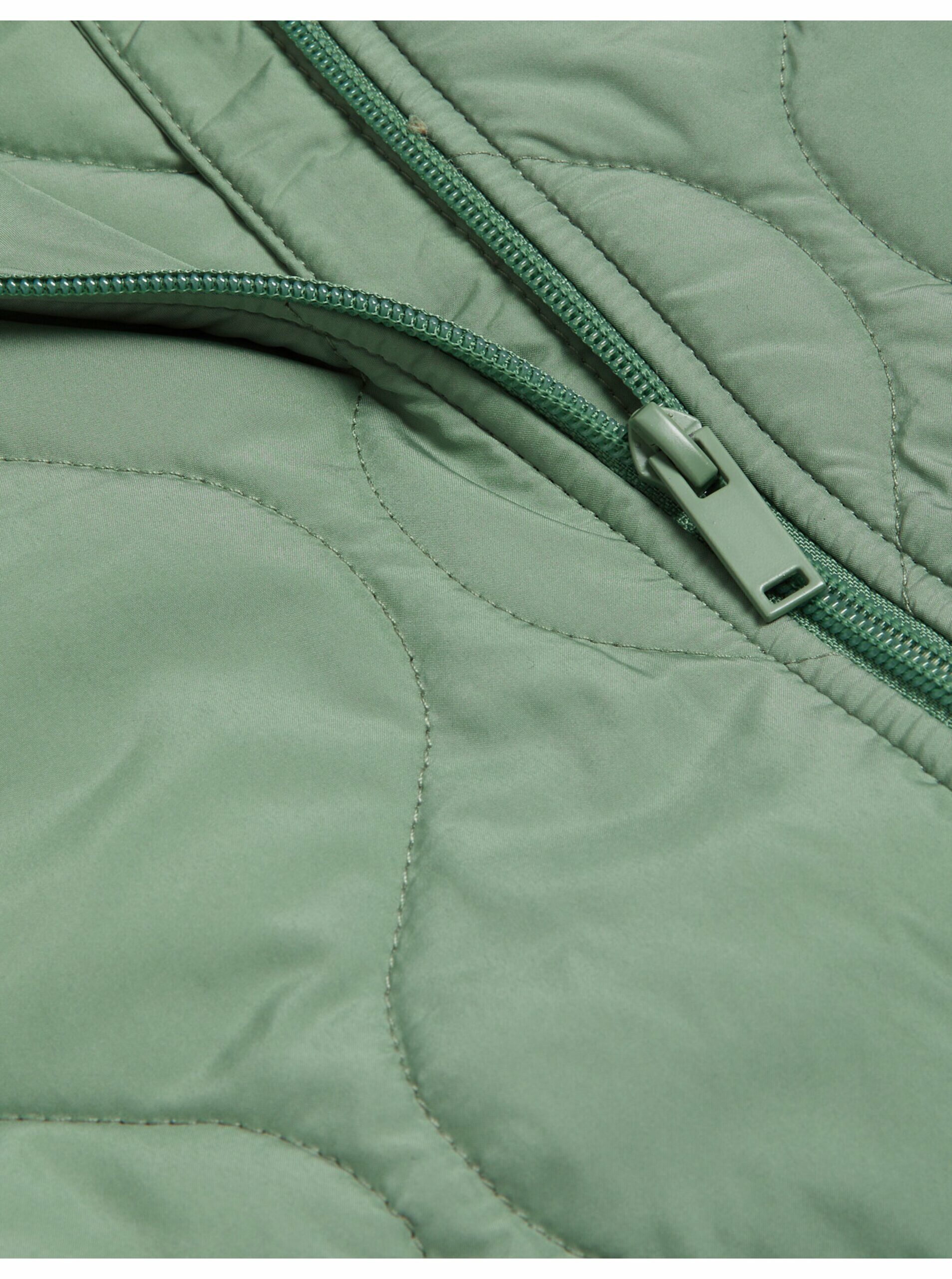 Svetlo zelená dámska ľahká prešívaná vesta Marks & Spencer