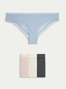 Sada štyroch dámskych brazílskych nohavičiek s čipkou vo svetlomodrej, ružovej, bielej a tmavosivej farbe Marks & Spencer